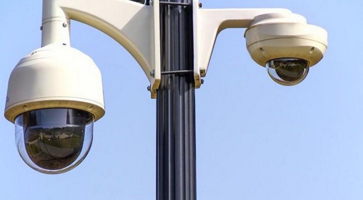 CCTV ETLE di Kota Surabaya yang sebagai Anda taat peraturan lalu lintas, inilah daftar 39 titik CCTV ETLE Kota Surabaya: